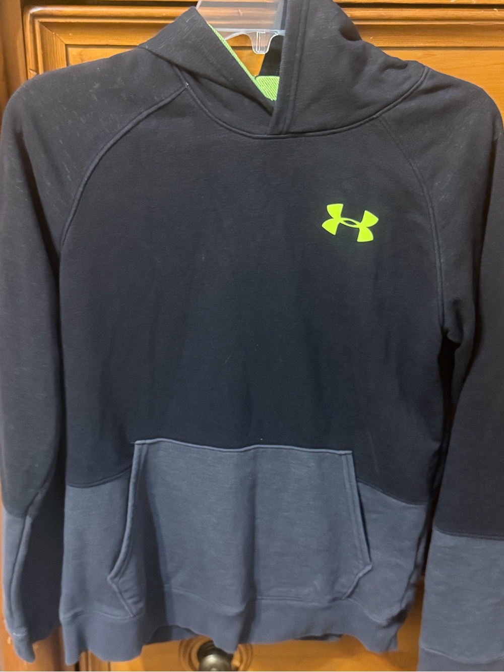 LOT OF 5 - Youth Under Armor Hoodies